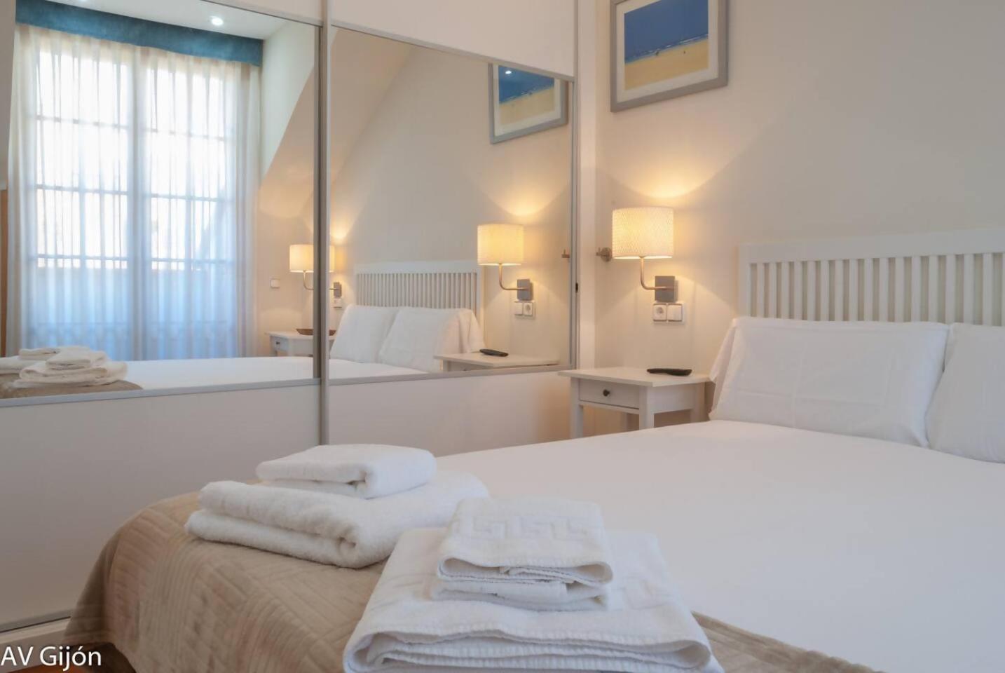 Av Gijon San Agustin 12 Appartement Buitenkant foto