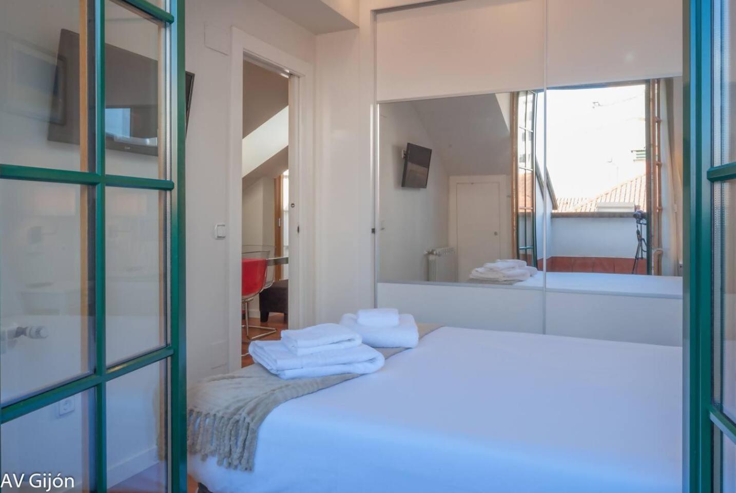 Av Gijon San Agustin 12 Appartement Buitenkant foto